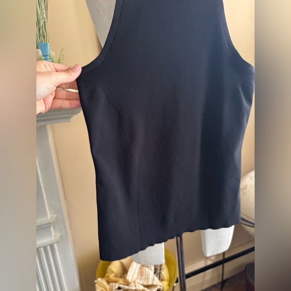 Lululemon Lightweight Ribbed Knit Tank Top Black in M - Picture 9 of 15